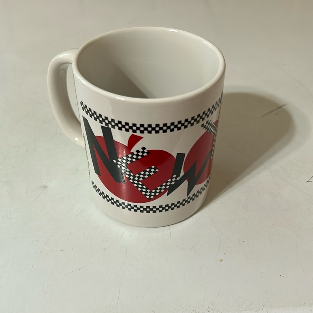 Mary Ellis Red and Black NEW YORK Graphic Mug